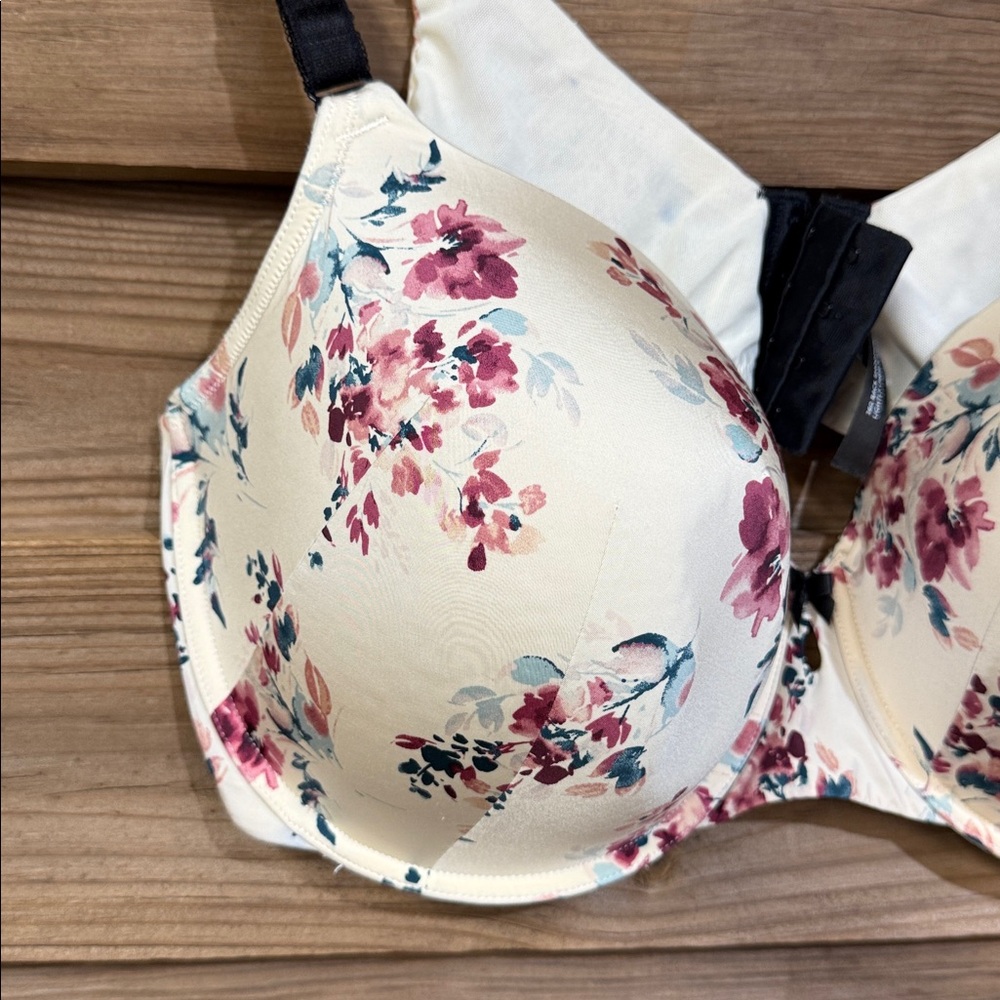 Perfect Coverage Lightly Lined Bra - image 5